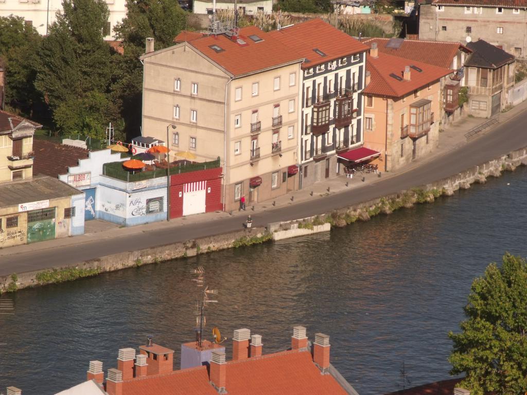 Hotel Ria De Bilbao Bagian luar foto