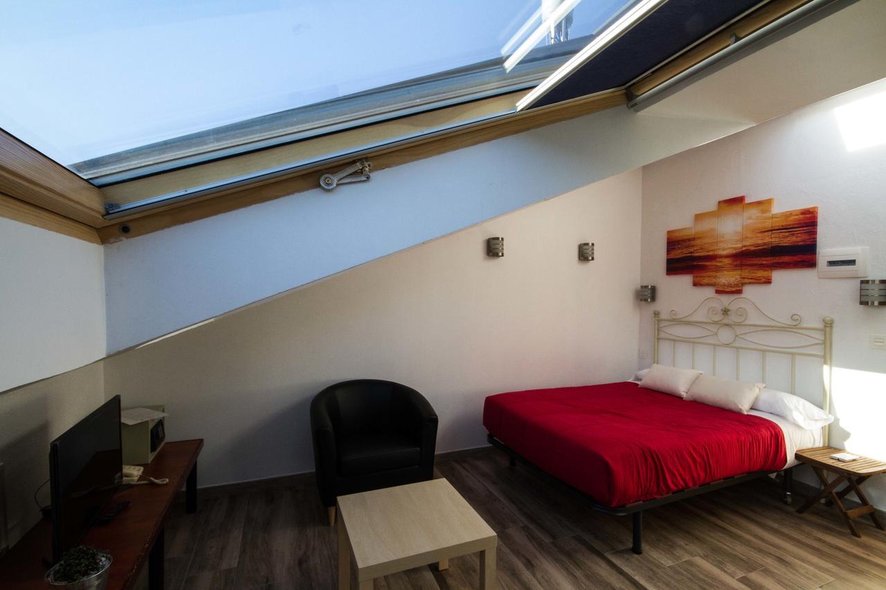 Hotel Ria De Bilbao Bagian luar foto