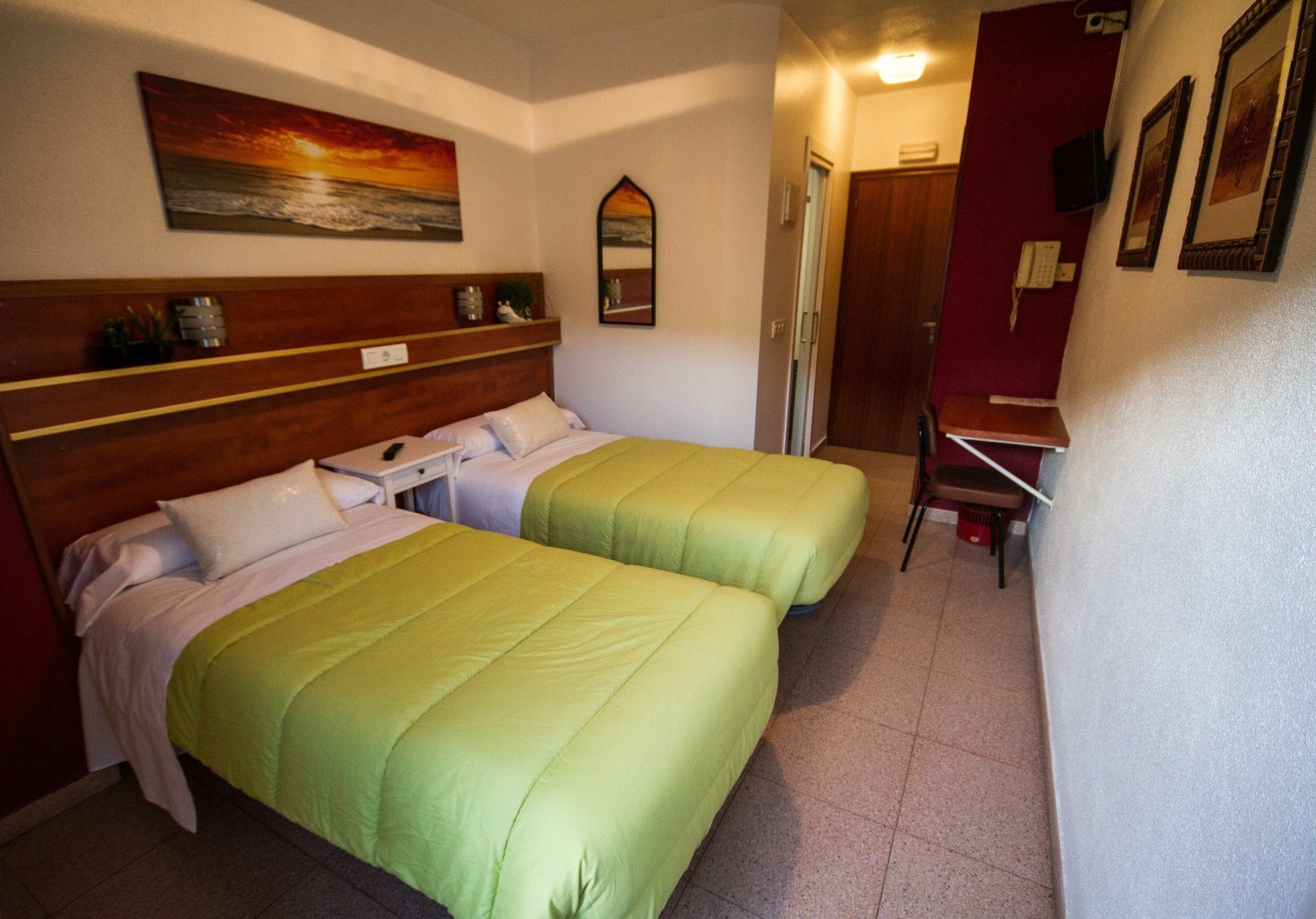 Hotel Ria De Bilbao Bagian luar foto