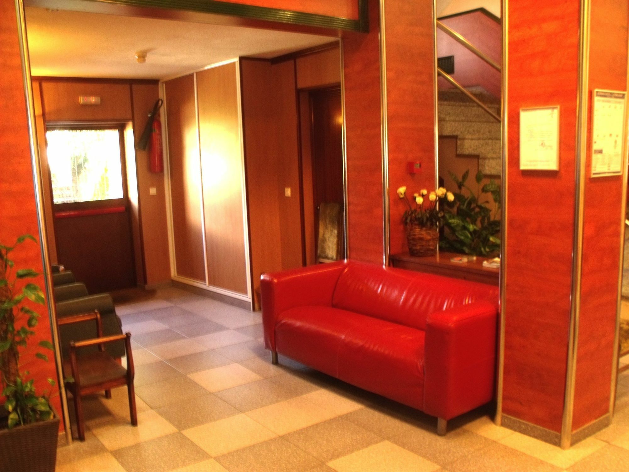 Hotel Ria De Bilbao Bagian luar foto