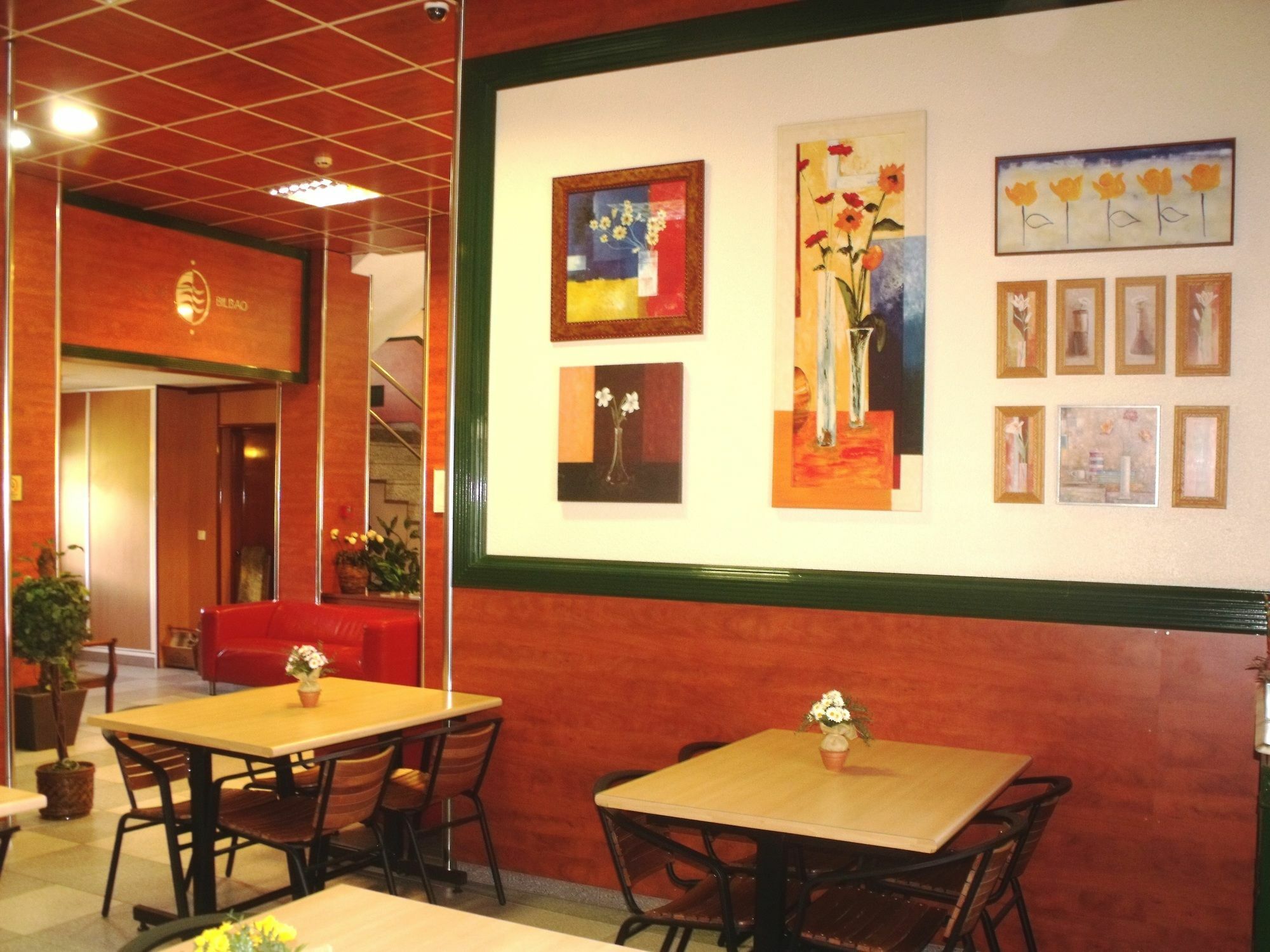 Hotel Ria De Bilbao Bagian luar foto