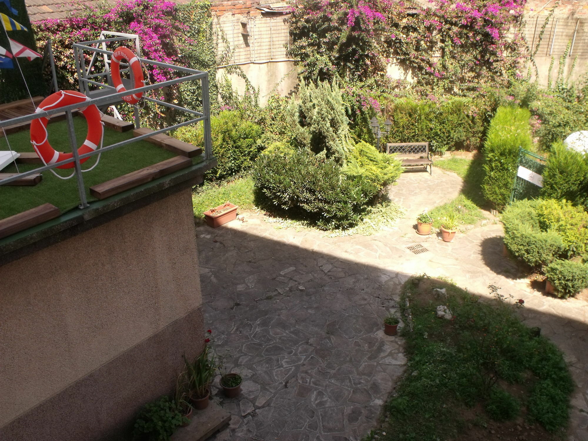 Hotel Ria De Bilbao Bagian luar foto